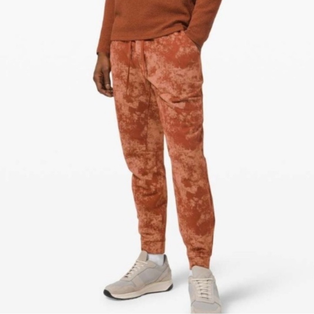 lululemon athletica Men's Terracotta Camouflage Joggers
